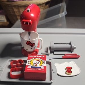 18i  doll Hello Kitty Red and Gray Doll Mixer Set
